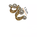 Aretes En Forma De U Con Dos Perlas Blancas