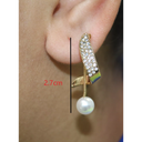 Arete De Perla Con Forma De J Con Piedras Blancas